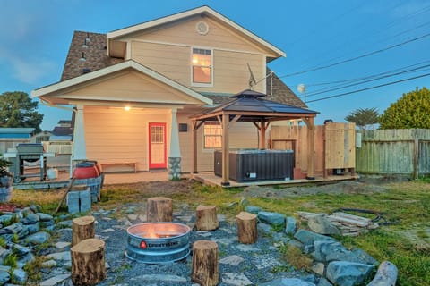 Endless opportunity for fun in this backyard! Enjoy am evening by the fire-pit or soak up the stars from the hot tub.