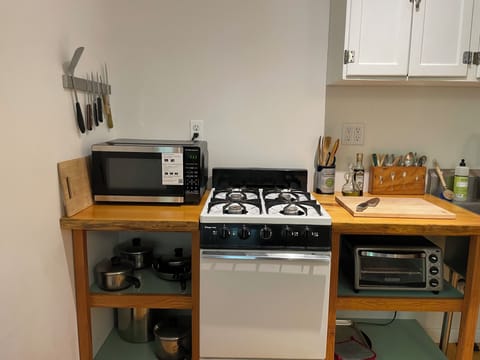 Gas Range, microwave, toaster oven