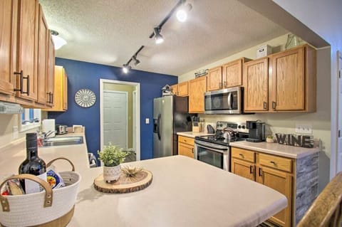 Fully equipped kitchen. Keurig & traditional coffee pots included. 