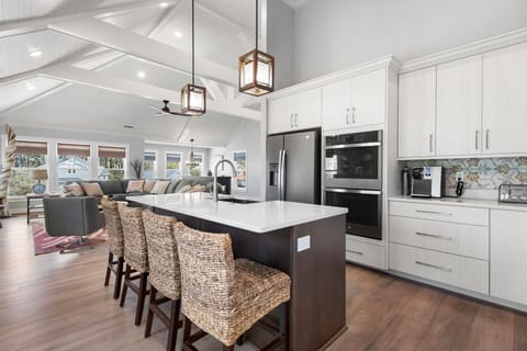 VOH247: Bella Rose | Top Level Overview