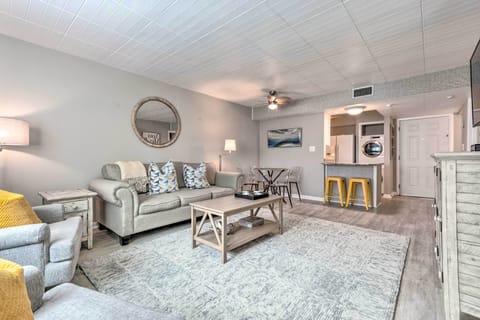 Destin Vacation Rental | 1BR | 1BA | 840 Sq Ft | Step-Free Entry