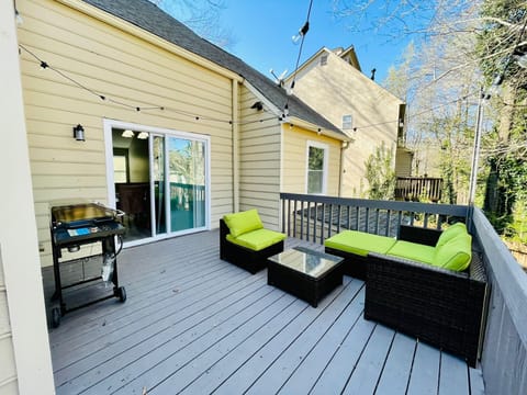 Large back deck to enjoy and relax