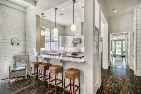 Bar Stool Seating for 4 Guests with Countertop Space for Meal Time