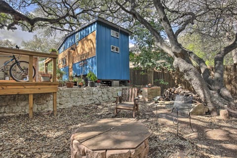 San Antonio Vacation Rental | Studio | 1BA | 200 Sq Ft | 1 Step Required