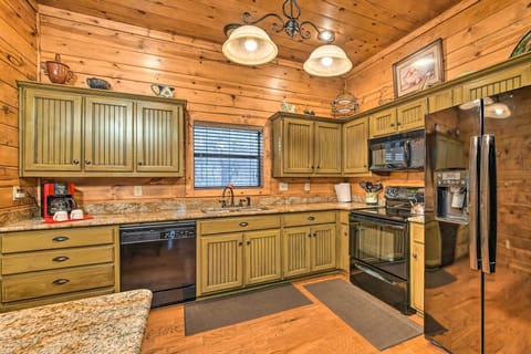 Kitchen | Toaster | Coffee Maker | Blender | Crockpot