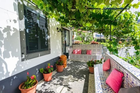 Garden. Traditional balcony