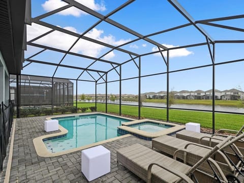 Lakefront Private Swimming Pool and Jacuzzi Hot Tub.