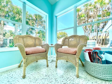 Another seating area in the Florida Room with provided beach towels