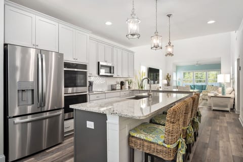 Looking into kitchen from Dining room