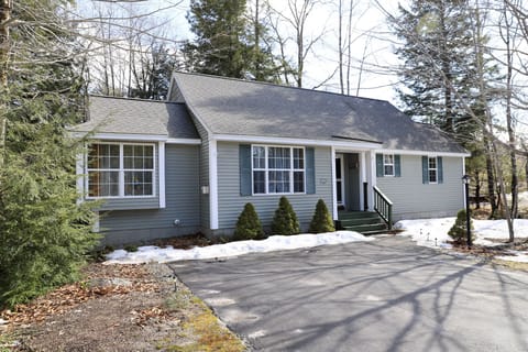 Front of house and driveway
