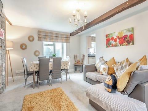 Living room/dining room | Yew Tree Cottage, Defynnog