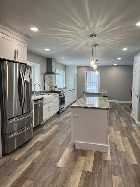 Kitchen with Islands