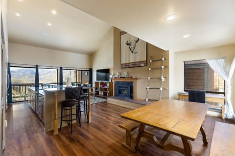 New Lamertine Condos #2533.