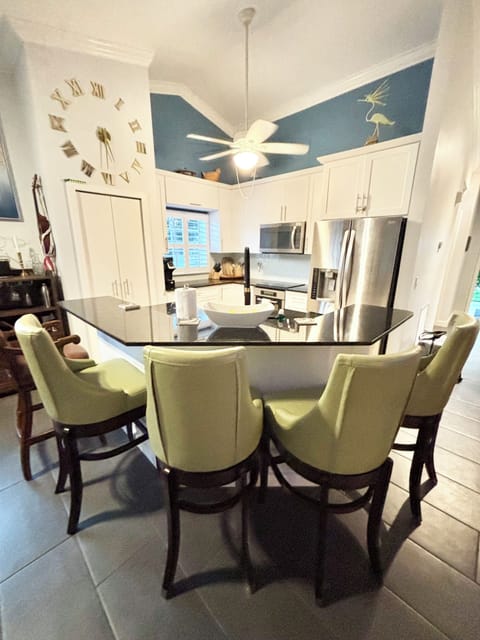 5 seat Island counter