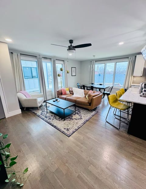 Spacious living area with smart TV + Wi-Fi –great for relaxing after a night out