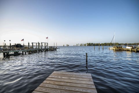 Edenton Vacation Rental | 3BR | 2BA | 1,850 Sq Ft | Stairs Required