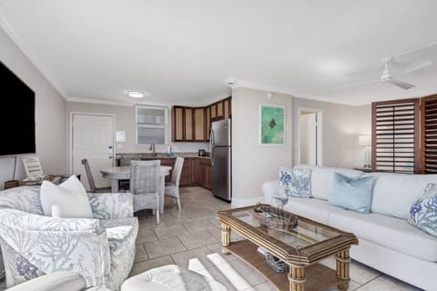 The studio space is efficiently designed to contain an open living, dining, bedroom and kitchen space, as well as full bathroom and walk-in closet.