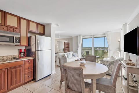 A dining table for 4 in the kitchen is a great for meals in the studio - or even a friendly game night.