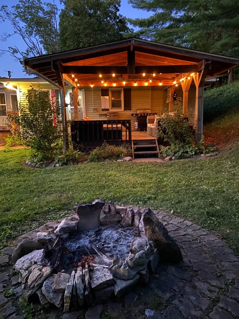 Time to relax at the fire pit! Have some s’mores, supplies are in the kitchen!