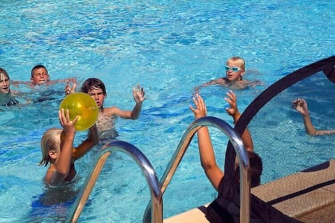 Holiday Home Swimming Pool