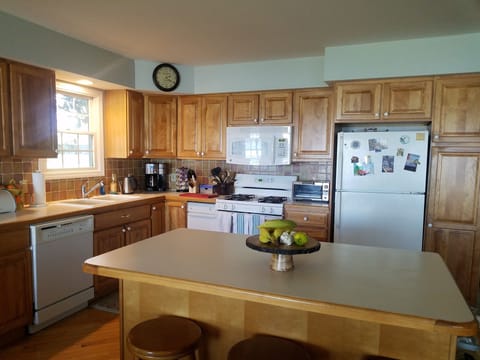 Full Service Kitchen