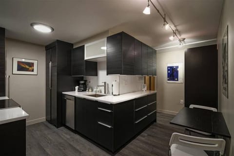 #StayInMyDistrict #Book Direct