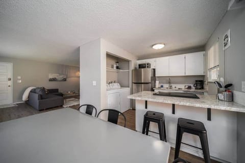 #StayinMyDistrict #bookdirect #StayInMyDistrictVancouver #StayInMyDisctricy Vancouver Near Clark College
