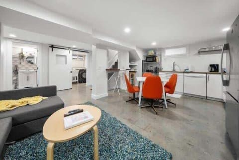 #StayInMyDistrict #EntireHome #BookDirect