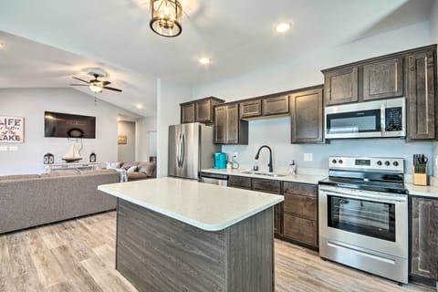 Kitchen | Keurig Coffee Maker