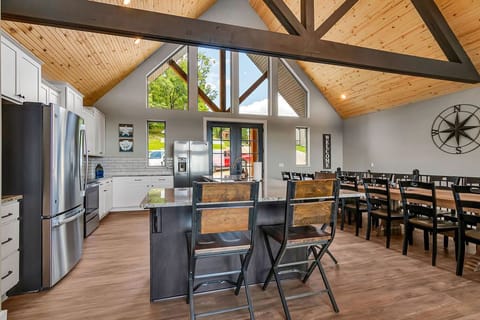 Open Kitchen - Main Floor