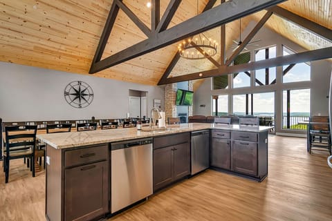 Open Kitchen - Main Floor