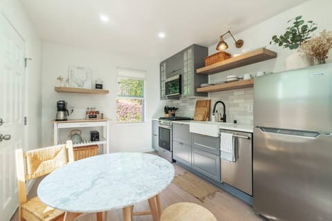 Kitchen: Fully stocked, brand new appliances, gourmet coffee bar with Keurig coffee maker (drip or single serve). Complimentary coffee, tea and hot cocoa.