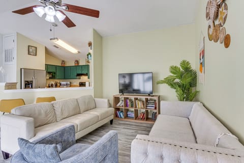 Pensacola Vacation Rental | 3BR | 2BA | 1,350 Sq Ft | 2 Steps Required