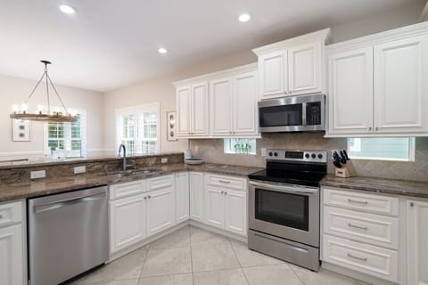 Fully equipped kitchen