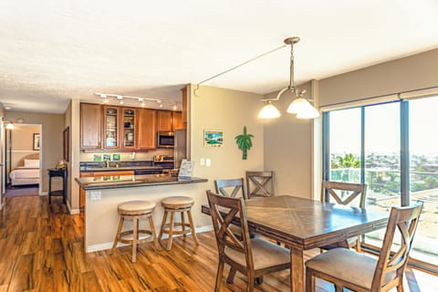 Dining Room / Kitchen