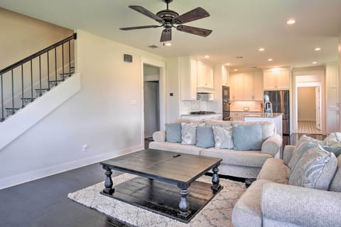 Living Room | Free WiFi