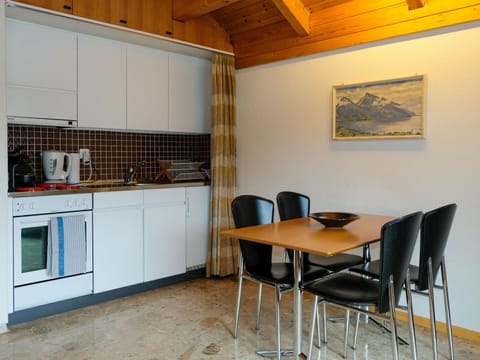 Furniture, Property, Cabinetry, Chair, Table, Building, Wood, Kitchen Appliance, Interior Design, Floor