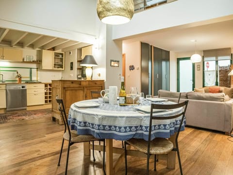 Water, Sky, Building, Azure, Mountain, Tree, Architecture, Body Of Water, Lake, Neighbourhood