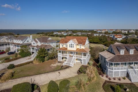 Soundbreeze Sunset | Front Exterior