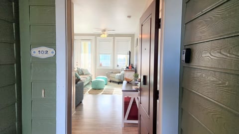 Welcome to Sandpiper Pointe!