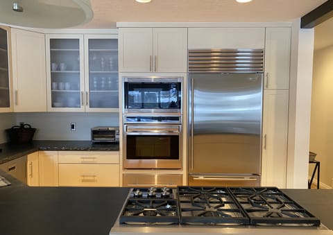 Kitchen - Subzero & Wolf appliances