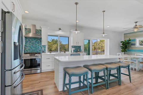 Kitchen Gas Range , Island