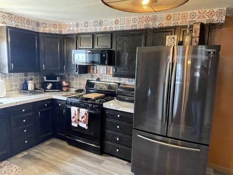 Fabulous stocked kitchen 
