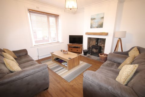 Living Room / Lounge