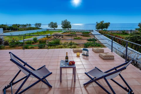 Welcome to Sea Sand!  Private beachfront holiday villa!