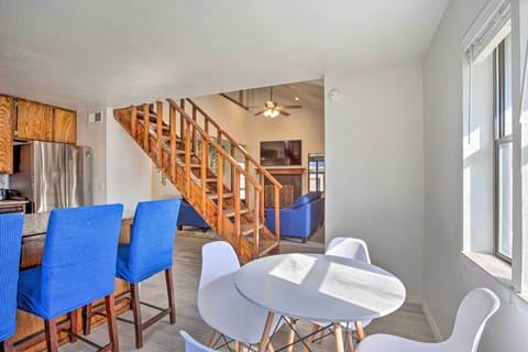 Dining Area | Dishware Provided