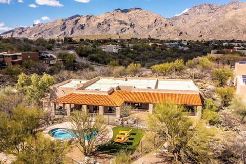 Nestled in the beautiful Catalina Foothills
