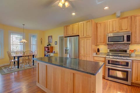 Kitchen is connected to breakfast nook.