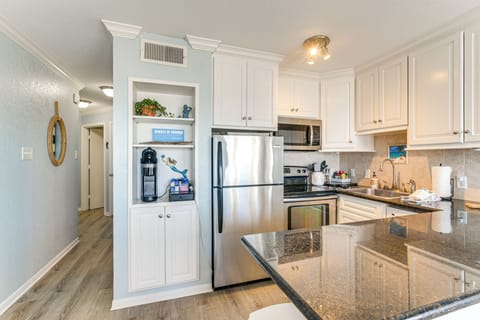 Kitchen | Single-Serve Coffee Maker | Blender | Toaster | Cooking Basics