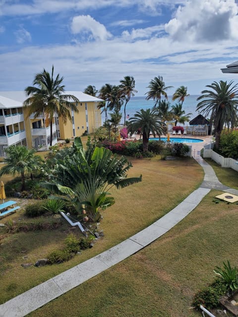 Magnificent ocean view , waterfront, beachfront property, balcony view